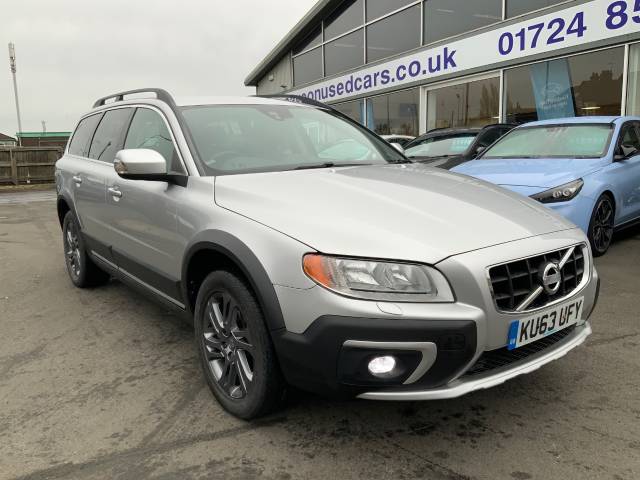 Volvo XC70 2.4 D5 [215] SE Nav 5dr AWD Geartronic Estate Diesel Silver